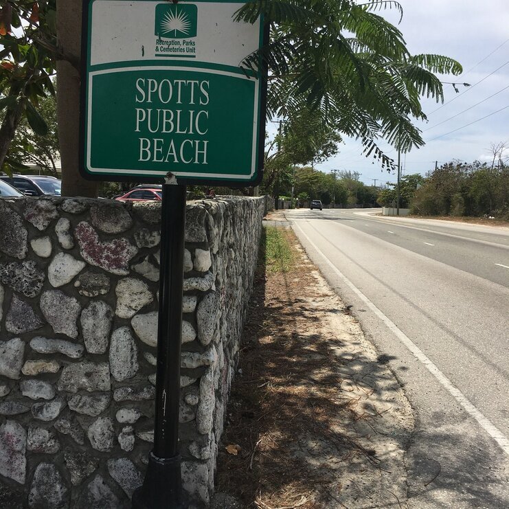 picture of road and parking lot at spotts beach